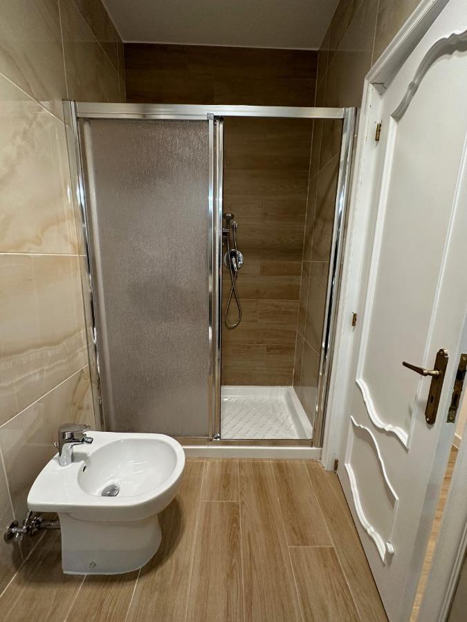 Nouvelle Vag - Apartment & Room Трани Экстерьер фото