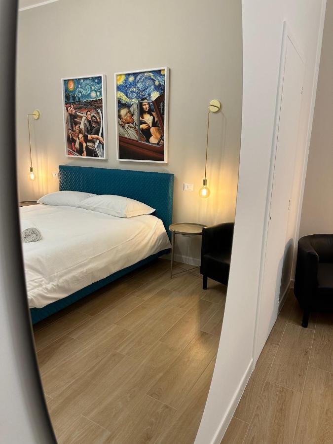 Nouvelle Vag - Apartment & Room Трани Экстерьер фото