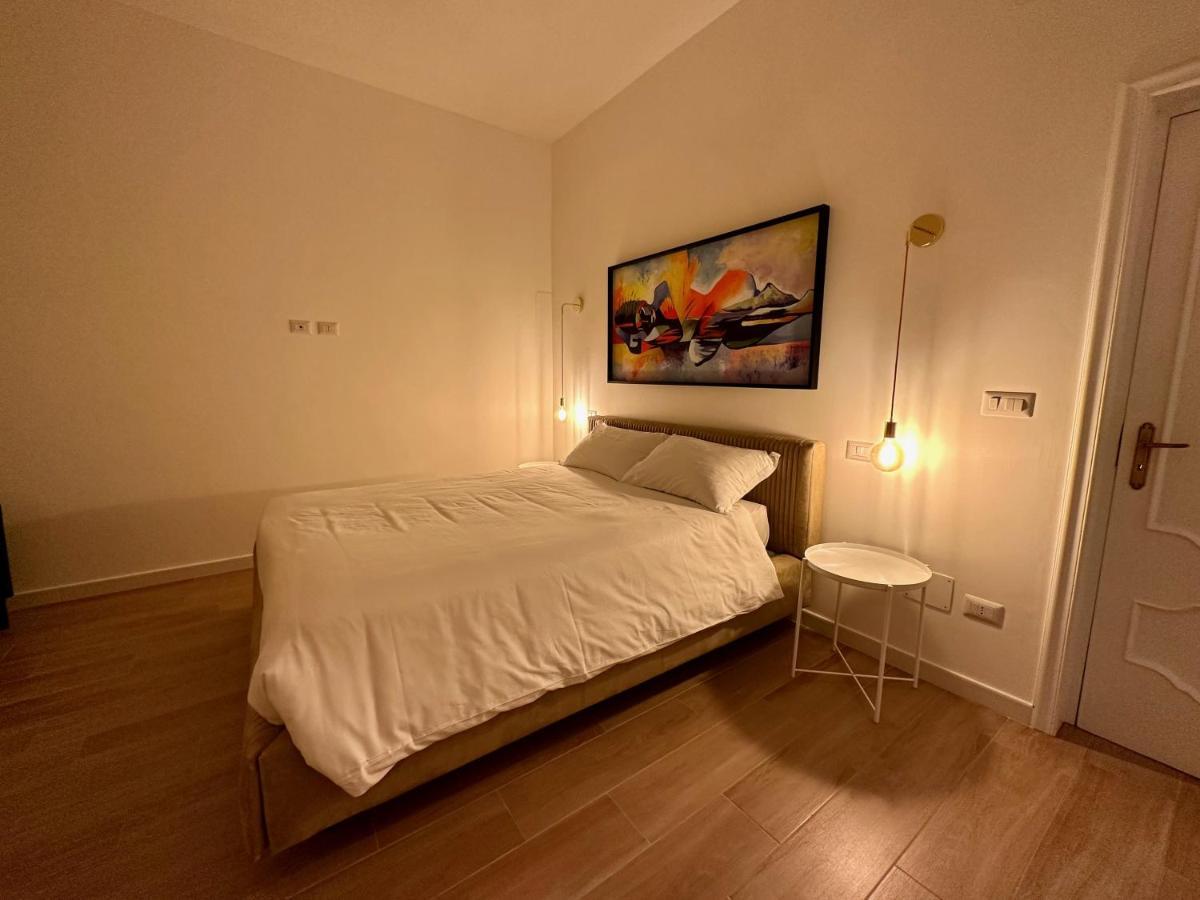 Nouvelle Vag - Apartment & Room Трани Экстерьер фото